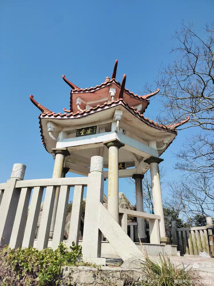 紫帽山是个好地,她在泉州的南大门,为泉州市增添了一条风景线,是市民